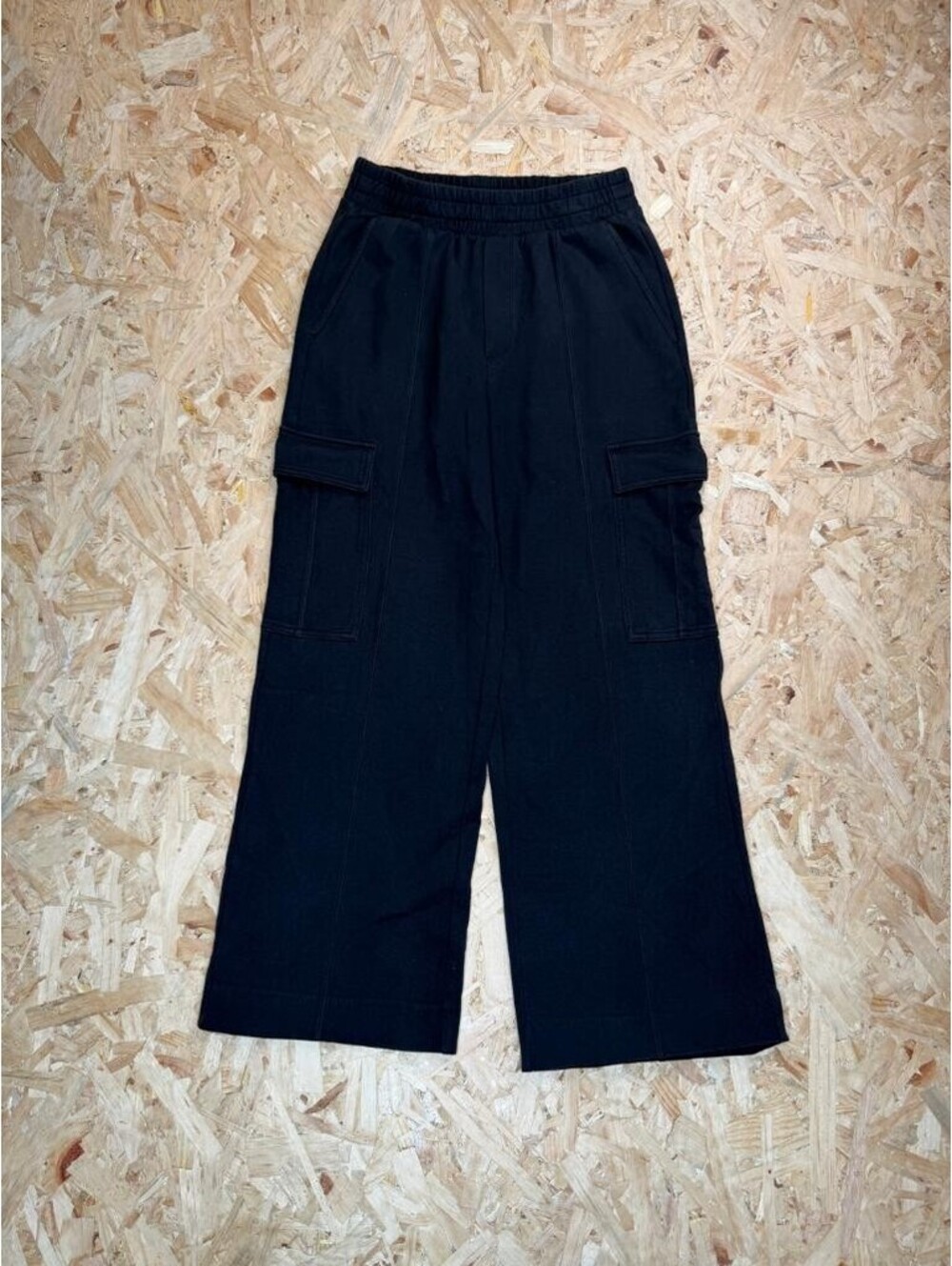 Old Navy Active Dynamic Fleece Cargo Pants Womens Small Black High Rise Wide Leg